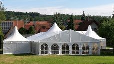 Hoffest 10 m Zelt, Domfeld und 2 Pagoden